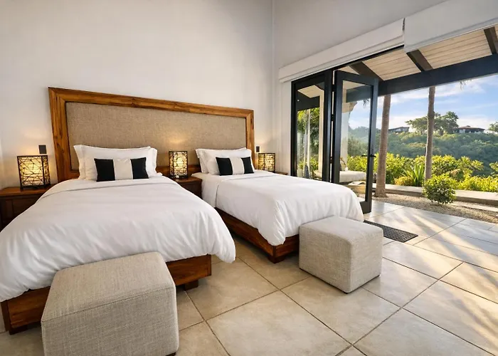 Villa Paraiso 9-bedroom Luxury In Tamarindo, Costa Rica