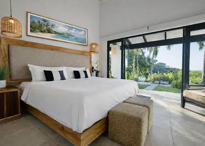 Villa Paraiso 9-bedroom Luxury In Tamarindo, Costa Rica