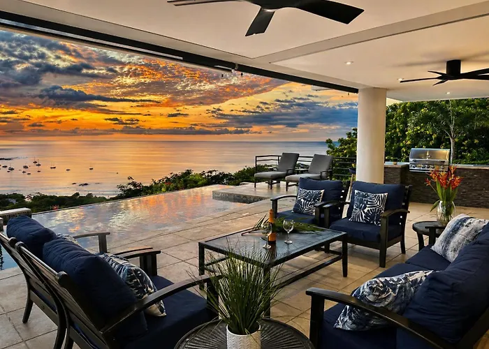 Villa Paraiso 9-bedroom Luxury In Tamarindo, Costa Rica *
